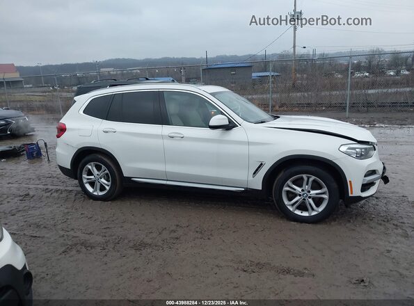 5UXTY5C03L9B92191 2020 BMW X3 White უკანა სალონის ხედი