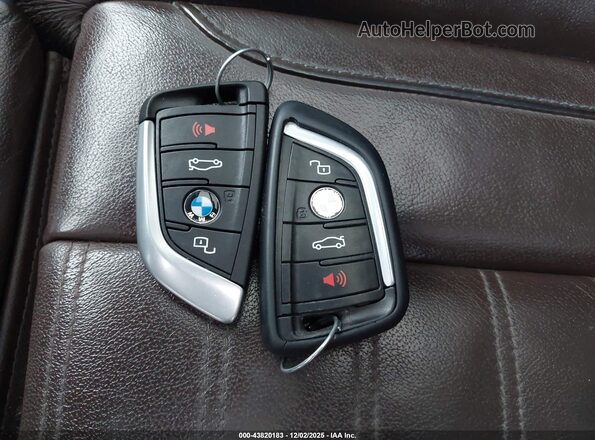 5UXTY9C0XL9C71283 2020 BMW X3 White Առջևի վահանակի տեսք