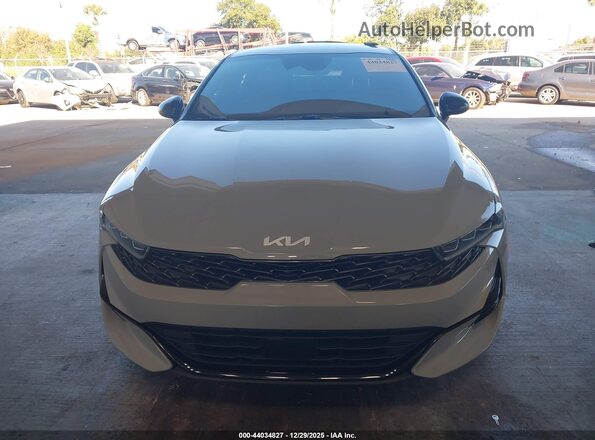 5XXG64J29RG256511 2024 KIA K5 Gray Vista interior trasera