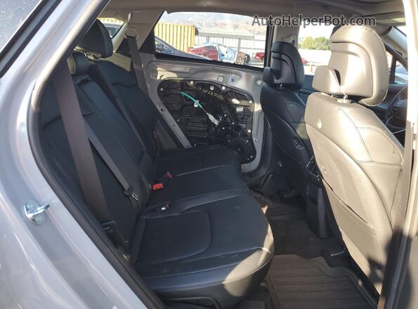 5XYK33DF5TG356586 2026 KIA SPORTAGE Gray Widok wnętrza z tyłu