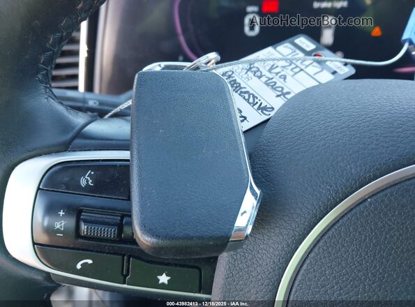 5XYK3CDFXRG142590 2024 KIA SPORTAGE Gray Dashboard view