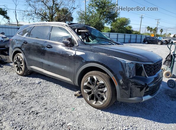5XYRH4JFXRG252811 2024 KIA SORENTO Черный Передняя правая четверть