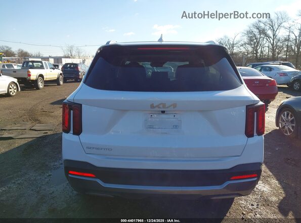 5XYRL4JC5RG277104 2024 KIA SORENTO White 