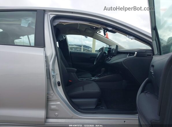 5YFB4MDEXSP261865 2025 TOYOTA LL Silver Widok wnętrza z przodu