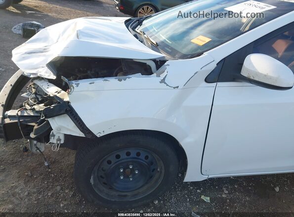 5YFBURHE4HP593817 2017 TOYOTA LL White 