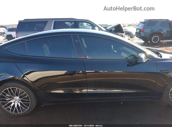 5YJ3E1EA6NF371663 2022 TESLA MODEL 3 Black Rear interior view
