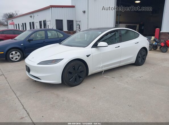 5YJ3E1EA9RF718652 2024 TESLA MODEL 3 White Առջևի ձախ երեք քառորդ տեսարան