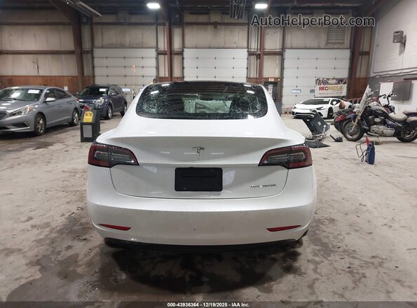 5YJ3E1EB3NF360810 2022 TESLA MODEL 3 White 