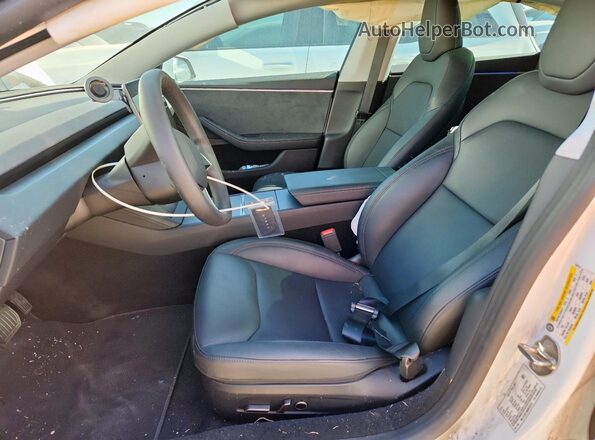 5YJ3E1EB5RF818112 2024 TESLA MODEL White წინა სალონის ხედი