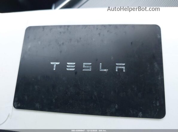 5YJ3E1EB5RF818806 2024 TESLA MODEL 3 Gray Вид панелі приладів