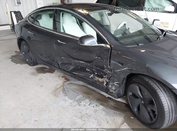5YJ3E1EB8KF406725 2019 TESLA MODEL 3 Gray Front view