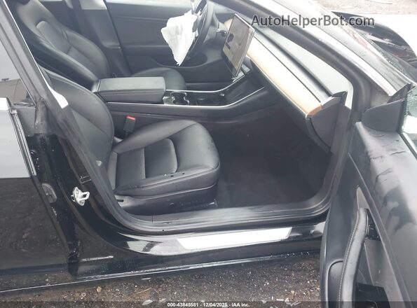 5YJ3E1EB8LF795335 2020 TESLA MODEL 3 Черный Вид салона спереди