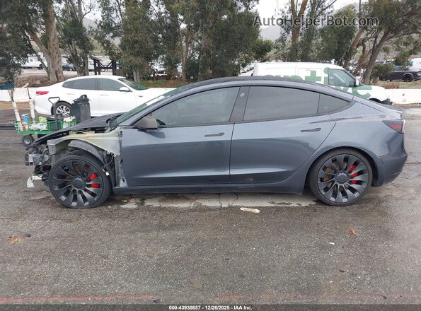 5YJ3E1EC8NF362061 2022 TESLA MODEL 3 Gray 