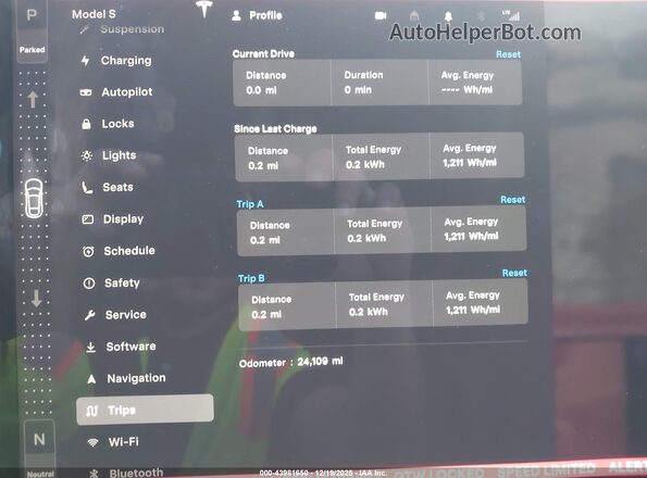 5YJSA1E55MF438892 2021 TESLA MODEL S Красный Вид задних сидений