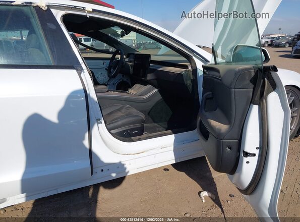 5YJSA1E5XRF537702 2024 TESLA MODEL S White Вид салону спереду