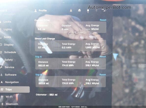 5YJSA1E64TF555841 2026 TESLA MODEL S Red Vista de los asientos traseros