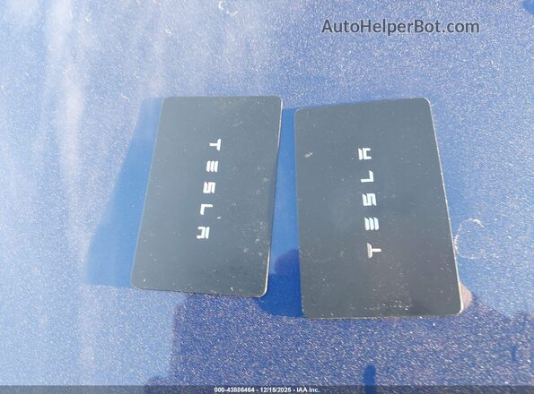 5YJYGDEE1LF015607 2020 TESLA MODEL Y Blue Vista del salpicadero