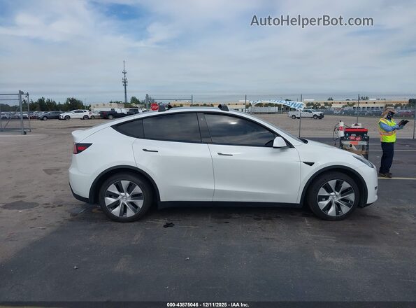 5YJYGDEE1MF077526 2021 TESLA MODEL Y White 