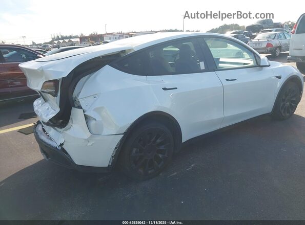 5YJYGDEE1MF089823 2021 TESLA MODEL Y Белый Задняя правая четверть
