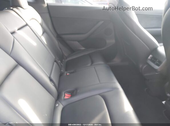 5YJYGDEE3MF076930 2021 TESLA MODEL Y White VIN կոդի պիտակի տեսք