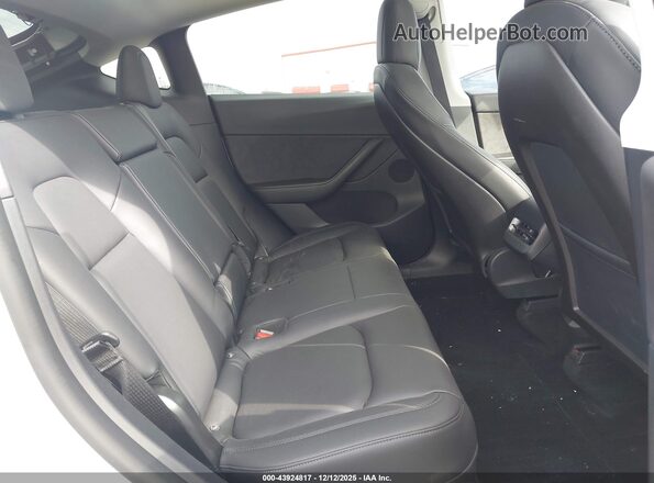 5YJYGDEE7LF011142 2020 TESLA MODEL Y White Вид наклейки з VIN-кодом
