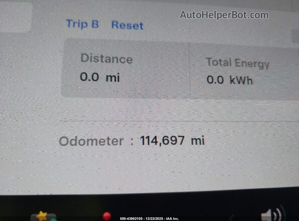 5YJYGDEE7MF138667 2021 TESLA MODEL Y White 