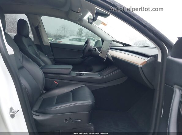 5YJYGDEE7MF138667 2021 TESLA MODEL Y White Widok wnętrza z przodu