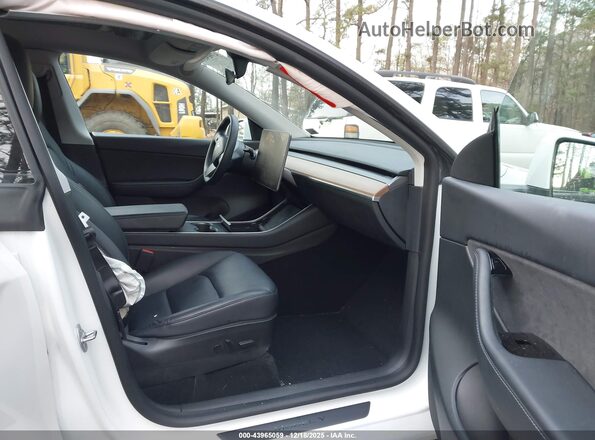 5YJYGDEEXLF024922 2020 TESLA MODEL Y White Вид салону спереду