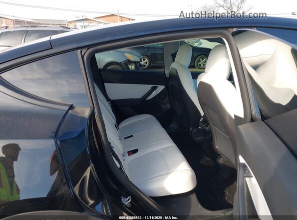 5YJYGDEF2MF201974 2021 TESLA MODEL Y Black 