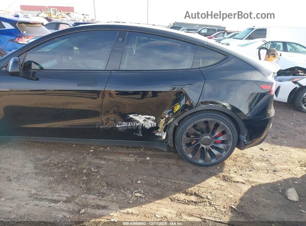 5YJYGDEF2MF201974 2021 TESLA MODEL Y Black 