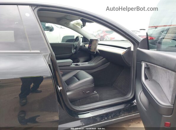 5YJYGDEF5MF266608 2021 TESLA MODEL Y Black Front interior view