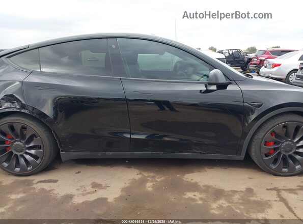 5YJYGDEF5MF266608 2021 TESLA MODEL Y Black 360 interior view