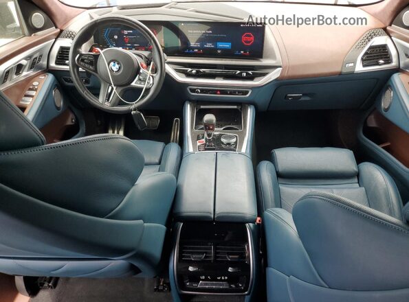 5YM23CS00P9S28365 2023 BMW XM Синий Вид панели приборов