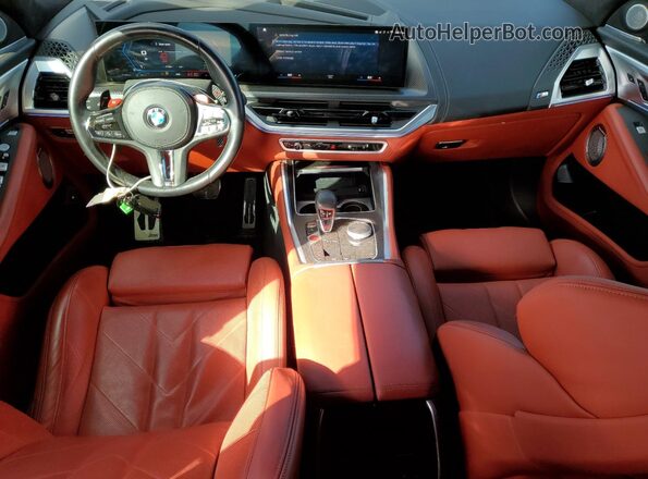 5YM23CS03P9S20969 2023 BMW XM Черный Вид панели приборов
