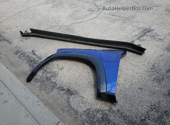 5YM23CS05P9S15319 2023 BMW XM Gray ძრავის განყოფილების ხედი