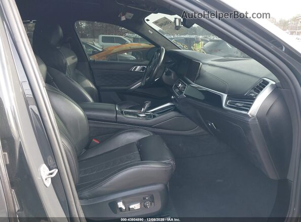 5YMCY0C03N9M85892 2022 BMW X6 M Серый Вид салона спереди