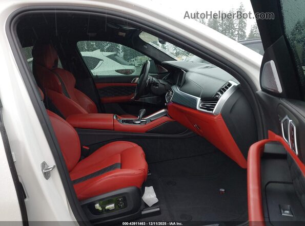 5YMCY0C0XM9E11547 2021 BMW X6 M White Սալոնի դիմացի տեսք