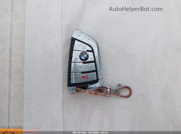 5YMCY0C0XM9E11547 2021 BMW X6 M White Առջևի վահանակի տեսք