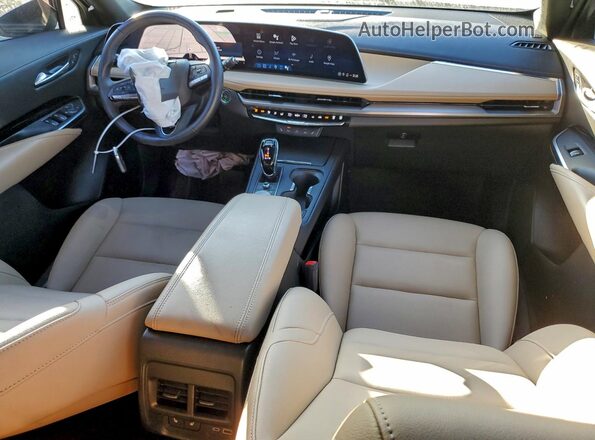 1GYAZAR45RF244379 2024 CADILLAC XT4 Серебряный 