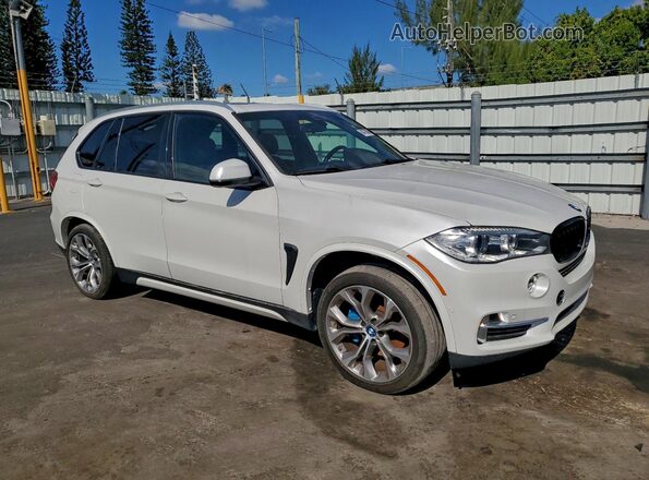 5UXKT0C50J0V99005 2018 BMW X5 White 
