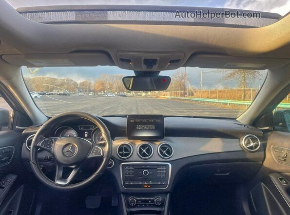 WDCTG4GB7HJ296321 2017 MERCEDES-BENZ GLA Gray Widok wnętrza 360 stopni
