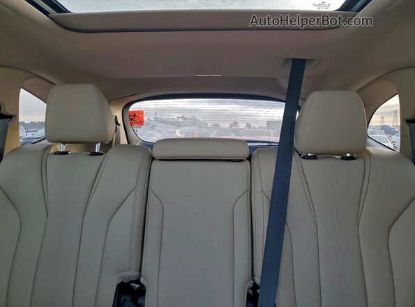 5J8YD9H47SL001863 2025 ACURA MDX Red Вид задньої частини салону