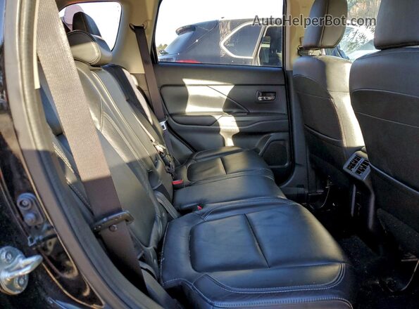 JA4AZ3A33LZ017924 2020 MITSUBISHI OUTLANDER Black Widok komory silnika
