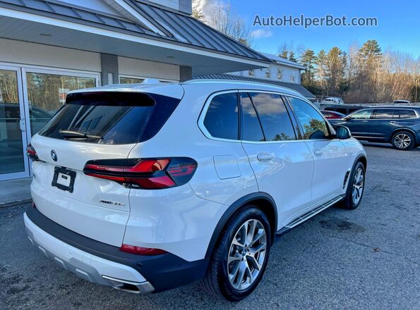 5UX43EU01S9Y38941 2025 BMW X5 White წინა ხედი