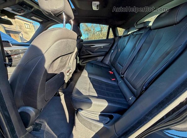 5UXKU2C5XJ0Z62161 2018 BMW X6 Серый Панорамный вид салона 360°