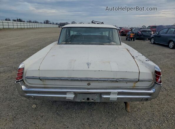 663S30028 1963 PONTIAC STARCHIEF White 