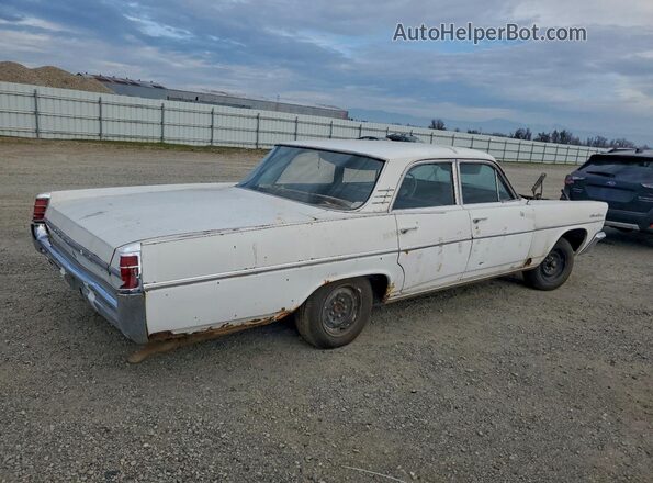 663S30028 1963 PONTIAC STARCHIEF White 