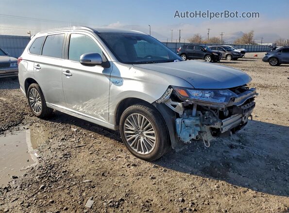 JA4J2VA70NZ050501 2022 MITSUBISHI OUTLANDER Серебряный Вид спереди