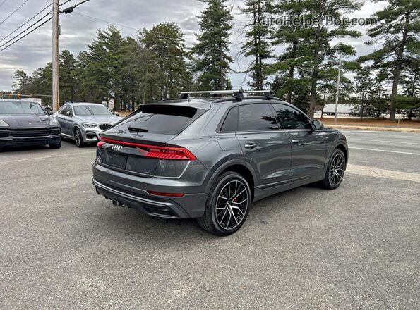 WA1EVAF18LD018010 2020 AUDI Q8 Gray Widok z przodu