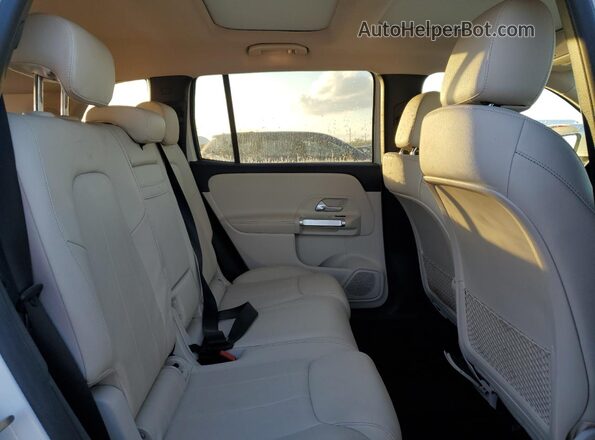 W1N4M4HB0NW234252 2022 MERCEDES-BENZ GLB-CLASS Белый Вид подкапотного пространства
